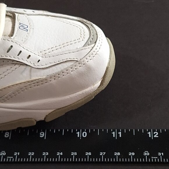 New Balance 407 Womens Walking Shoes Sz 9 Lightweight Cushioned Everyday Sneaker - Picture 9 of 15